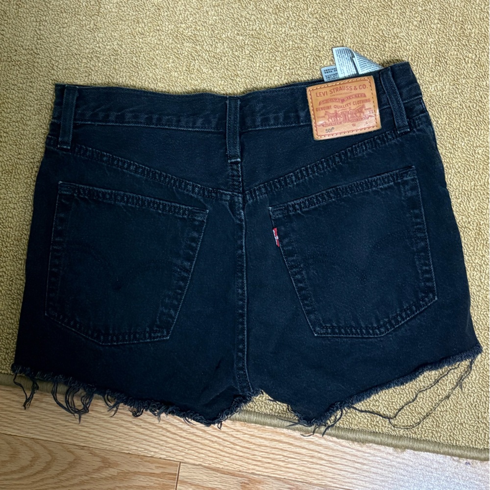 501 Levi's Black Denim Shorts